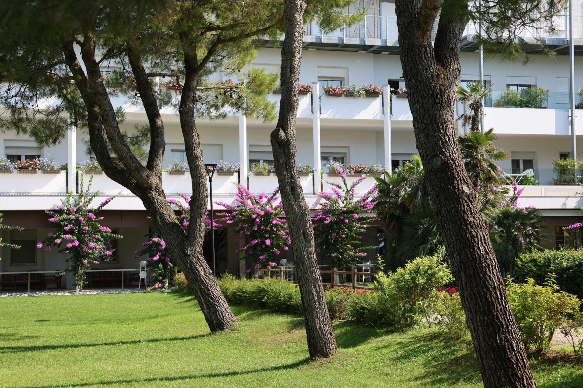 Il Tridente Hotel Bibione Eksteriør billede